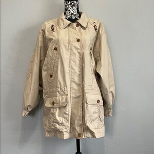 Vintage 1970s/80s London Fog single layer trench coat.